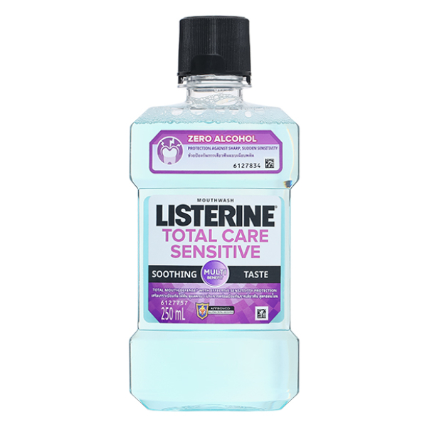 Nước súc miệng Listerine Total Care Sensitive hơi thở thơm mát chai 250ml