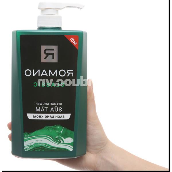 Sữa tắm Romano Classic hương nước hoa sạch sảng khoái chai 650g
