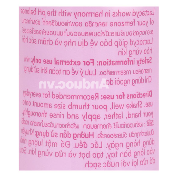 Dung dịch vệ sinh phụ nữ Lactacyd Soft & Silky giữ ẩm chai 250ml