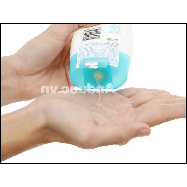 Sữa tắm gội Cetaphil Baby kháng khuẩn, cấp ẩm cho bé chai 230ml