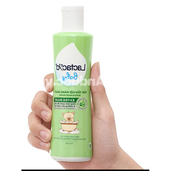 Sữa tắm gội Lactacyd Baby Extra Milky bảo vệ da và tóc cho bé chai 250ml