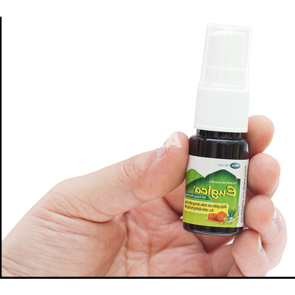 Xịt họng thảo dược Eugica hỗ trợ giảm ho, đau rát họng chai 10ml