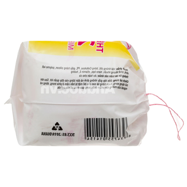 Băng vệ sinh hàng ngày Diana Sensi kháng khuẩn gói 20 miếng