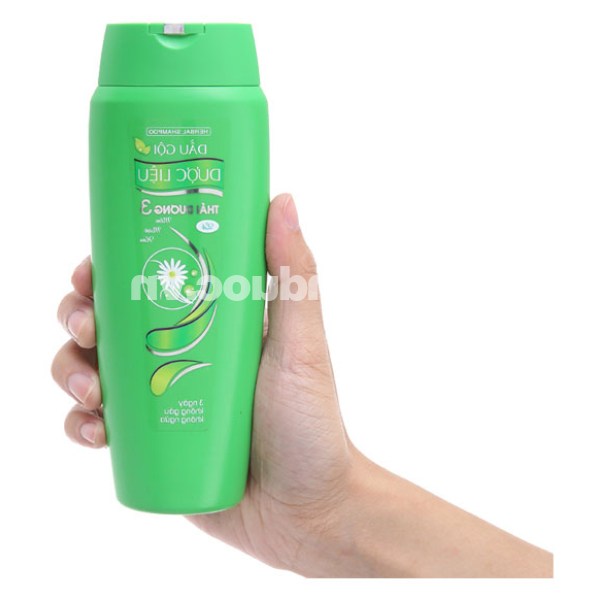 Dầu gội dược liệu Thái Dương 3 hương lá sạch gàu, mềm mượt chai 200ml