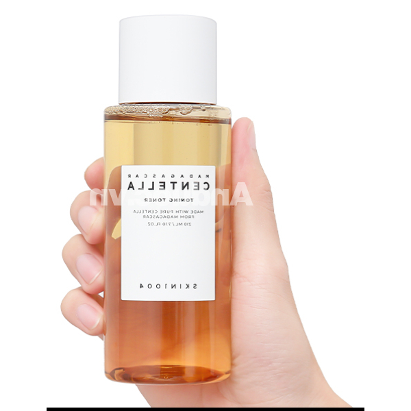 Toner Skin1004 Madagascar Centella Toning dưỡng ẩm cho da chai 210ml
