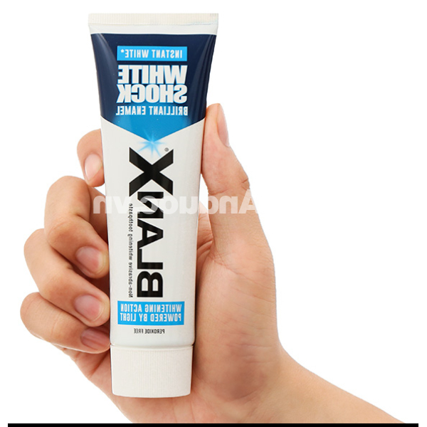 Kem đánh răng BlanX White Shock giúp răng trắng sáng tuýp 75ml