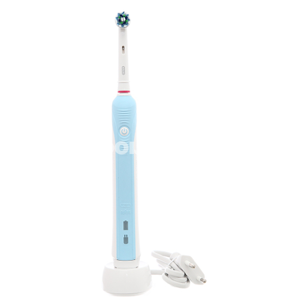 Bàn chải điện Oral-B Pro 500 CrossAction D16.513