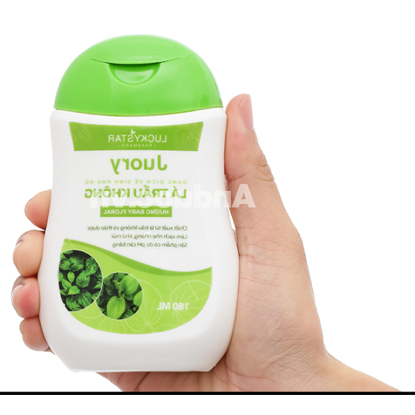 Dung dịch vệ sinh phụ nữ Lucky Star Juory Lá Trầu Không khử mùi chai 180ml